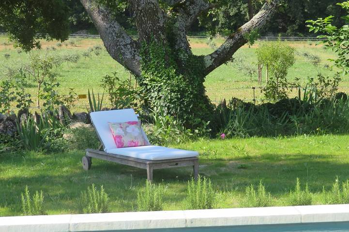Gîte pour 4 personnes, avec jardin et terrasse