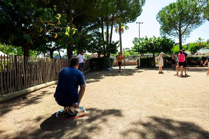 Mobil home pour 4 personnes, avec piscine et terrasse à Bessan - 4