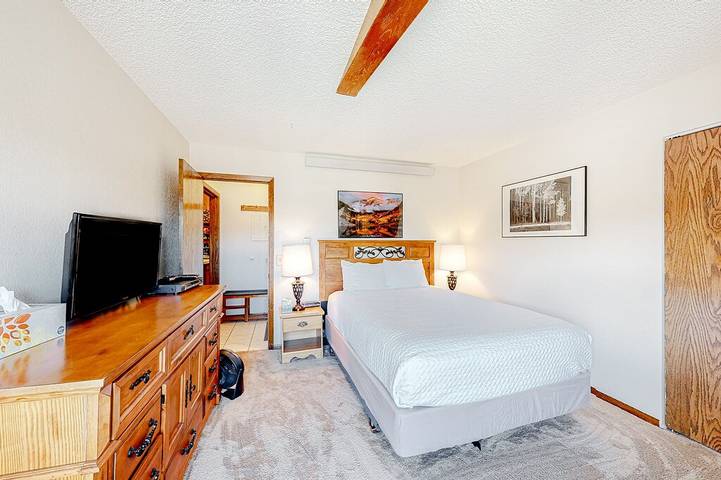 Vacation rental for 6 people, with balcony and pool as well as hot tub in Winter Park