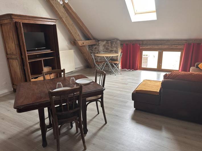 Gîte pour 2 personnes, avec jardin dans Allier