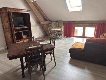 Gîte pour 2 personnes, avec jardin dans Allier