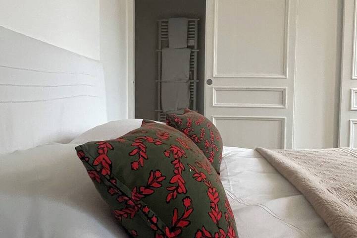 Location de vacances pour 10 personnes, avec terrasse ainsi que jardin et jacuzzi à Gigny - 4