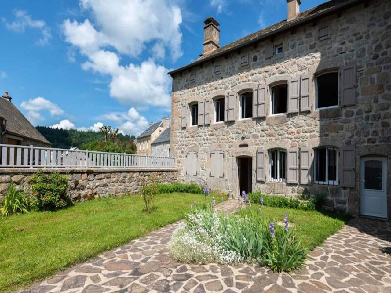 Ganze Wohnung, Apartment mit Garten in der Region Lozère in Grandvals, Mende und Umgebung