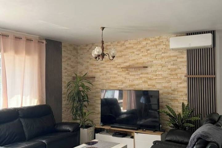 Location de vacances pour 8 personnes, animaux acceptés dans Chaum