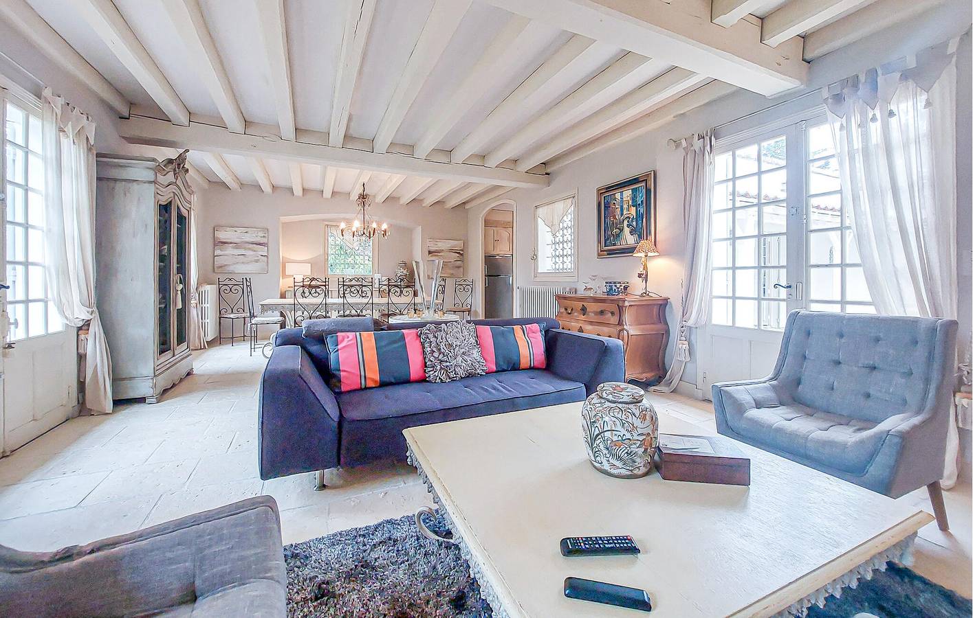 Charming Beachside Apartment with Pool & Garden in La Palmyre, Les Mathes
