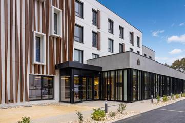 Hôtel pour 2 personnes, avec jardin à Chaponost