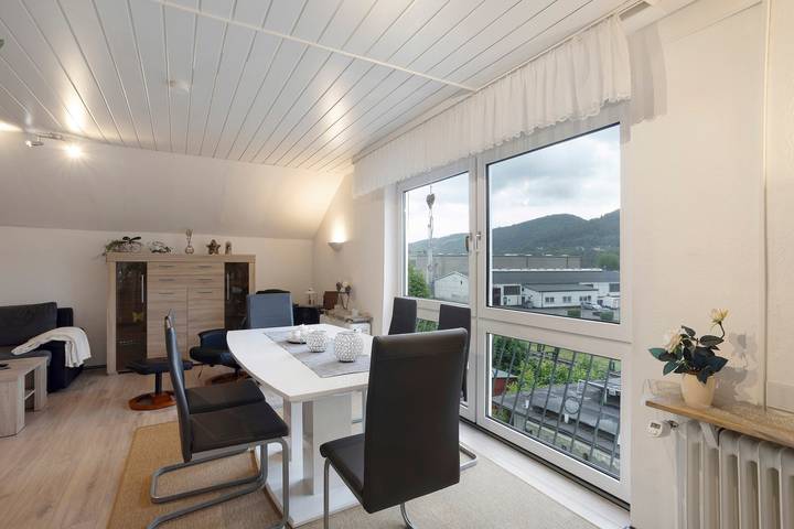 Ganze Wohnung, Ferienwohnung 'Sara's' mit privatem Garten, Wlan und Klimaanlage in Plettenberg, Märkischer Kreis