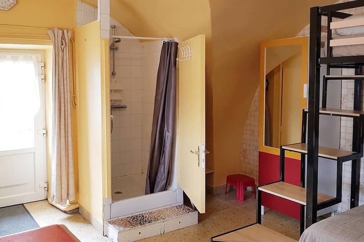 Ganze Wohnung, Homerez - Studio in Aydat in Aydat, Regionaler Naturpark Volcans d'Auvergne
