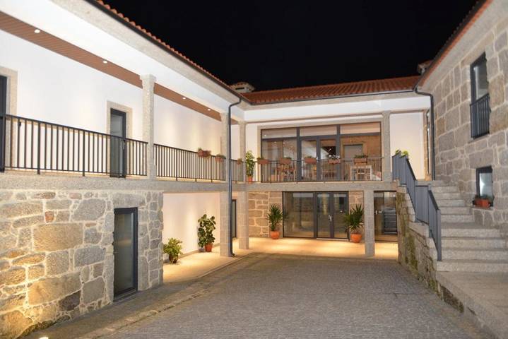 Casa de huéspuedes para 4 personas, con Balcón y Terraza además de Jardín y Piscina en Póvoa de Lanhoso - 3