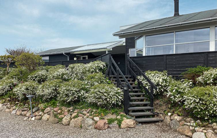 Ferienhaus für 8 Personen, mit Sauna und Terrasse sowie Garten, mit Haustier