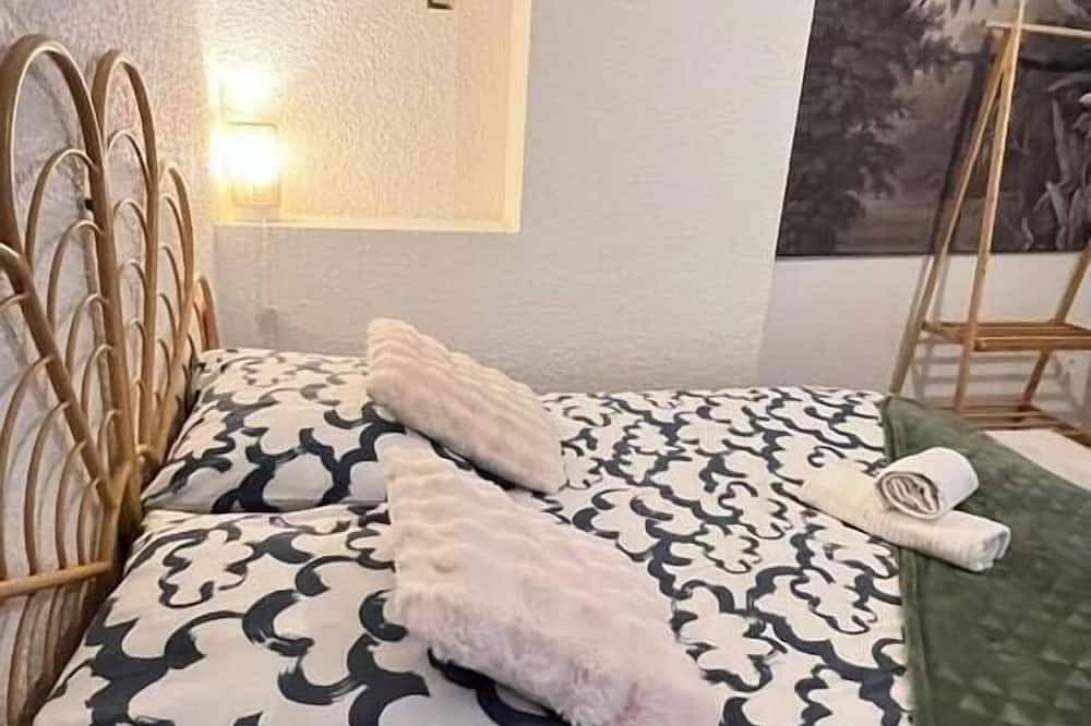 Appartement entier, Appartement Cosy en  Centre Ville avec Terrasse privée in Clermont-Ferrand, Parc naturel régional des Volcans d'Auvergne