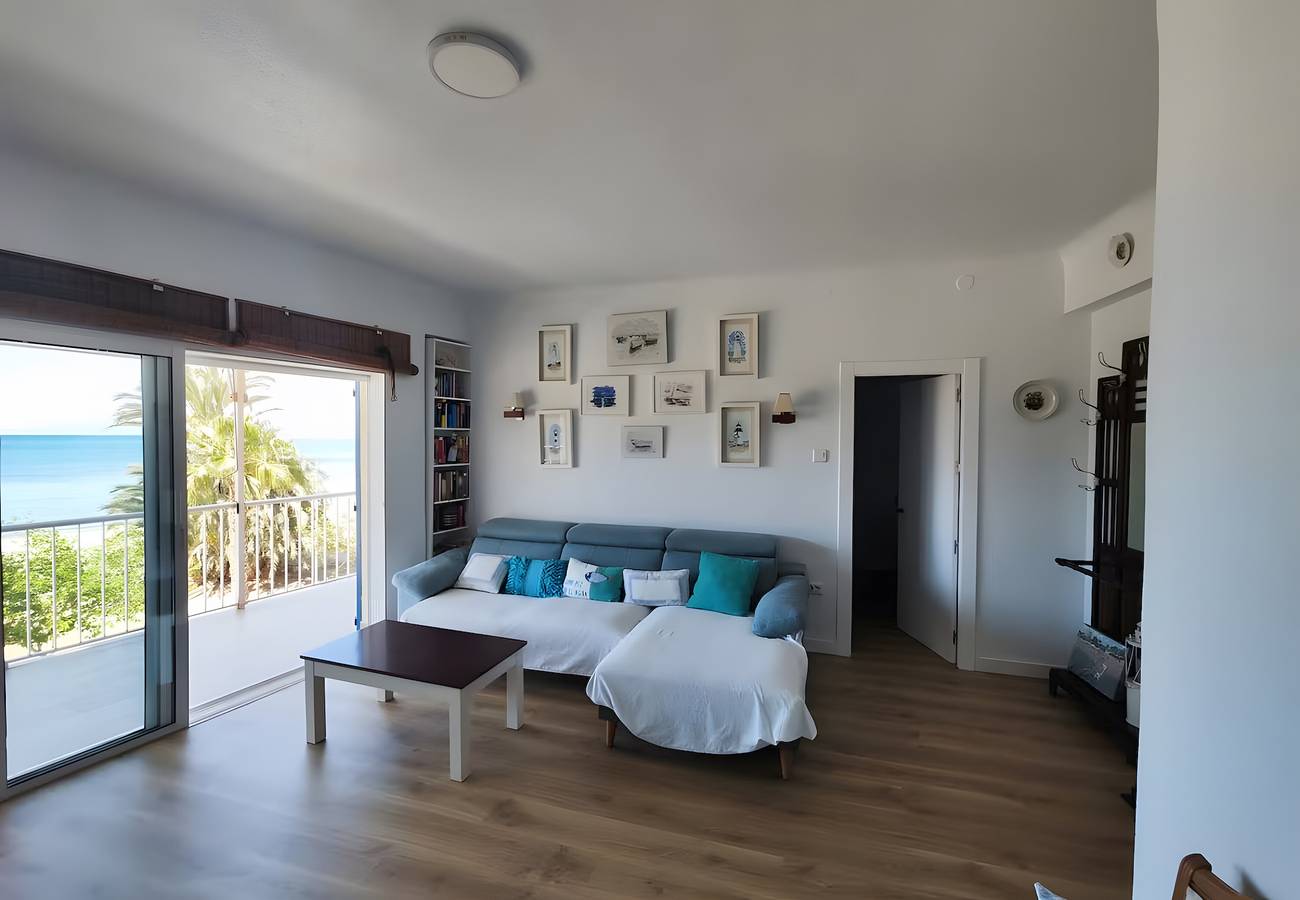 Ganze Wohnung, Apartment 'Piso Frente Playa De La Colonia' mit Meerblick, privater Terrasse und Wlan in Águilas, Costa Cálida