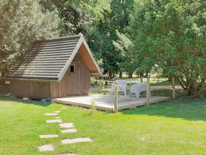 Tente pour 2 personnes, avec Terrasse et Jardin ainsi que Piscine et Vue