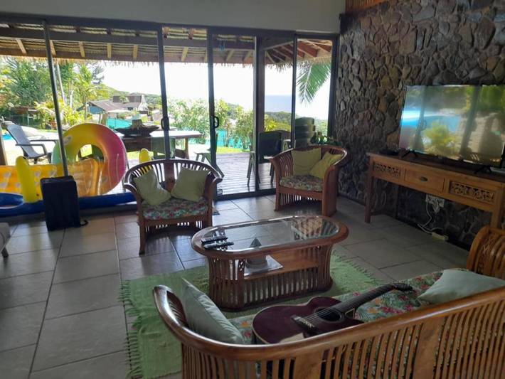 Location de vacances pour 6 personnes, avec piscine et bassin pour enfant ainsi que jardin et vue dans Mahina - 3