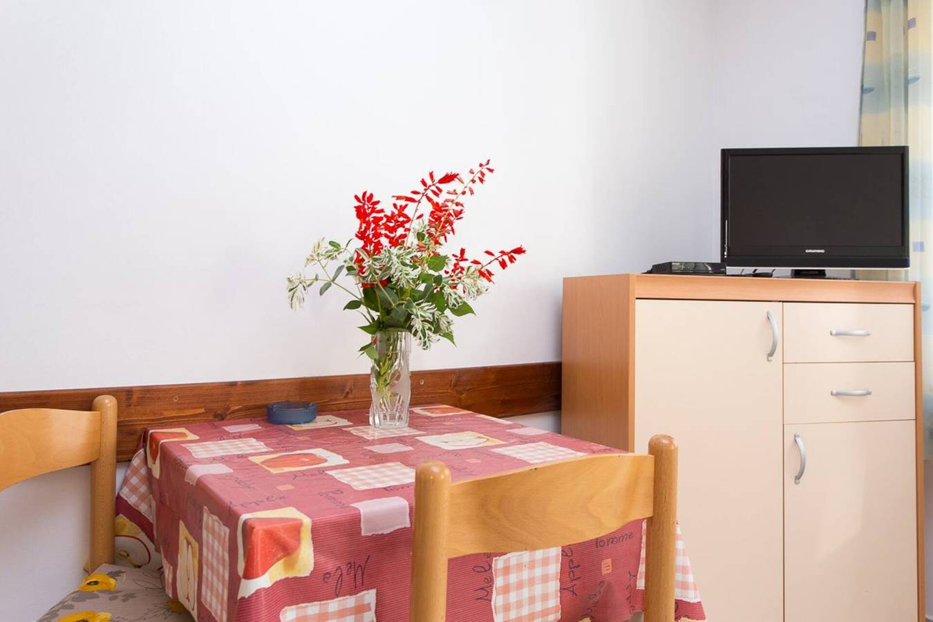 Ganze Wohnung, Studio Zic Nr.1 - ohne Balkon, 350 m vom Strand entfernt in Baska, Krk