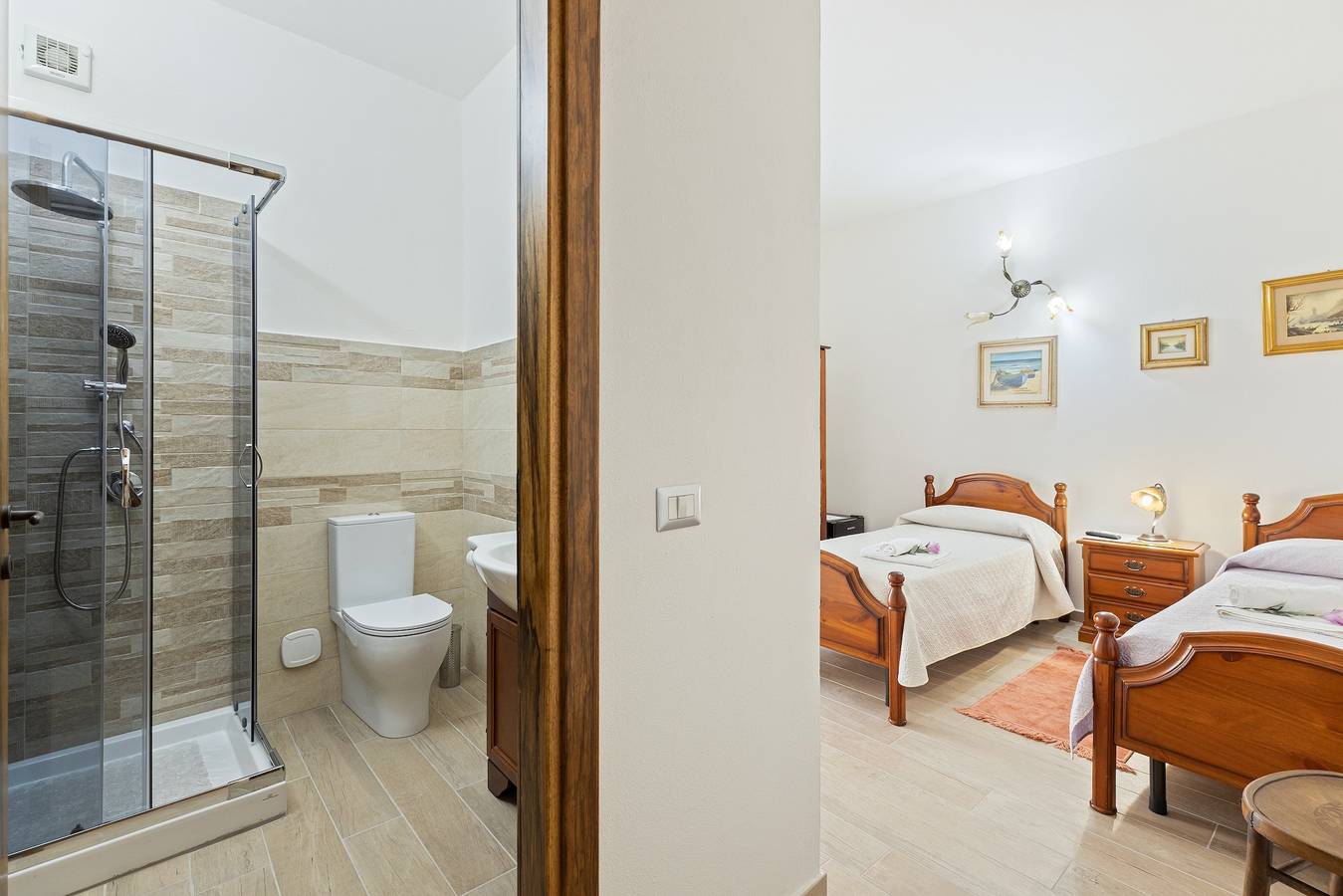 Chambre 'Clio' avec terrasse commune, Wi-Fi et climatisation in Scano di Montiferro, Sardaigne