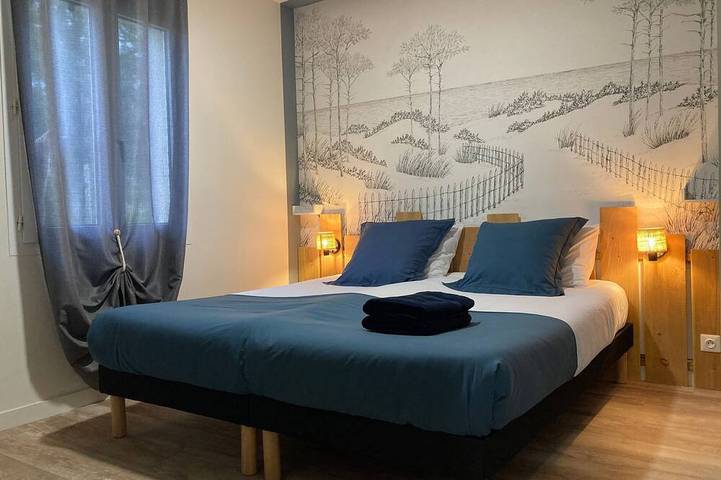 Location de vacances pour 14 personnes, avec jacuzzi ainsi que jardin et terrasse à Nueil-les-Aubiers - 2