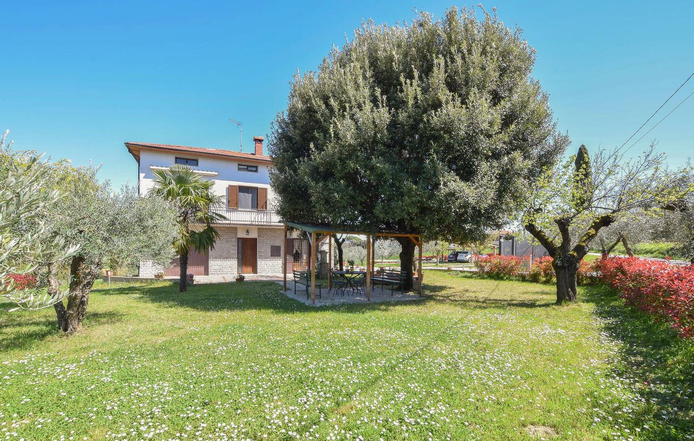 Gemütliche Wohnung mit Pool und Garten in der Nähe von Marciano della Chiana in Marciano della Chiana, Arezzo Provinz