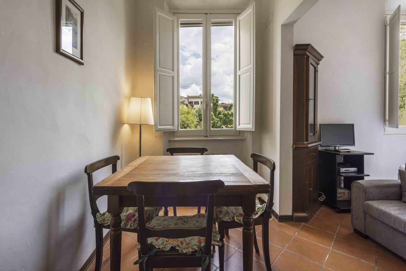 Entire apartment, Classic Florence Studio by Mmega in Florence city center, Florence
