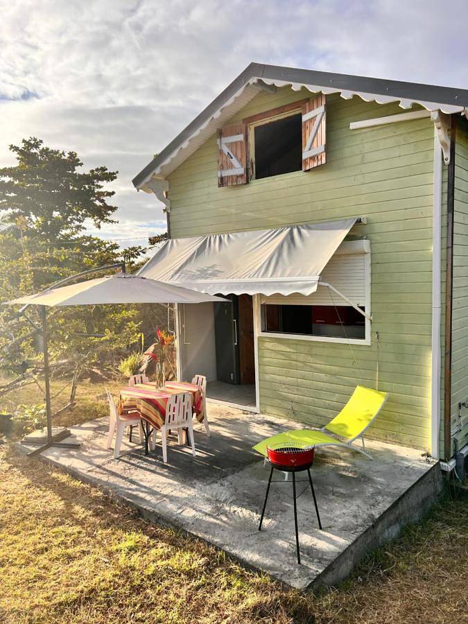 Location de vacances pour 4 personnes, avec piscine ainsi que jardin et terrasse à Terre-de-Bas - 3