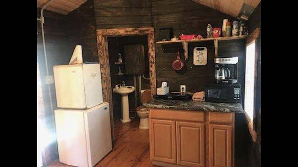 Gemütliches Amish-Blockhaus, in der Nähe von Höhlen, Grill, Feuerstelle, Wifi, Klimaanlage, tierfreundlich! in Hocking Hills