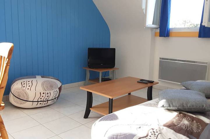 Appartement entier, A10km de l'entrée du golfe du Morbihan  appartement  t2 à l'étage pour2personnes in Saint-Gildas-de-Rhuys, Côte des Mégalithes