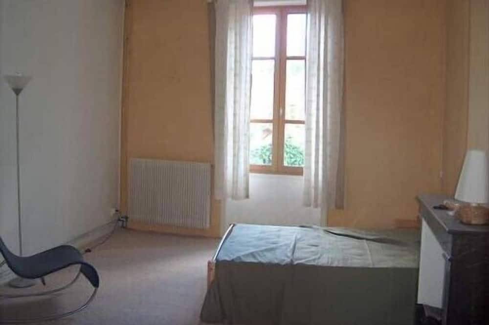 Renoviertes Haus in Kleinstadt 7km von den Gorges de l'Ardèche in Pont-Saint-Esprit, Nimes und Umgebung