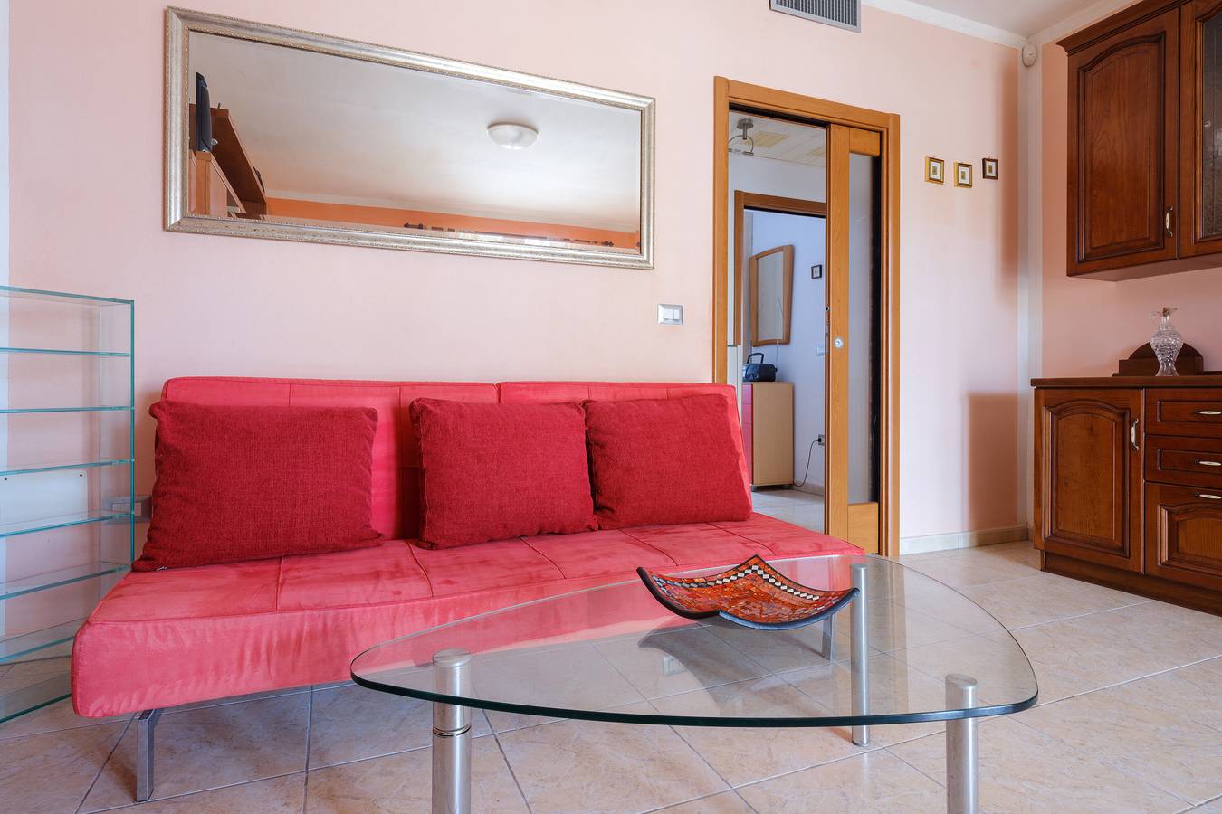 Appartement 'Casa Azzurra 107m Dal Mare' met privétuin en airconditioning in Casalabate, Provincie Lecce