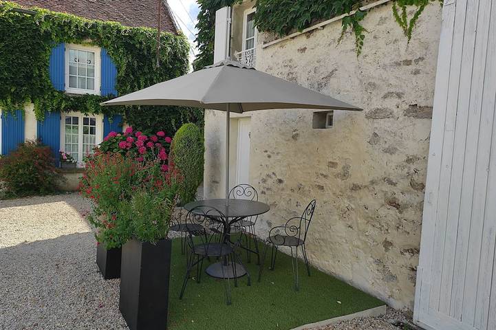 Gîte pour 5 personnes, avec piscine et terrasse