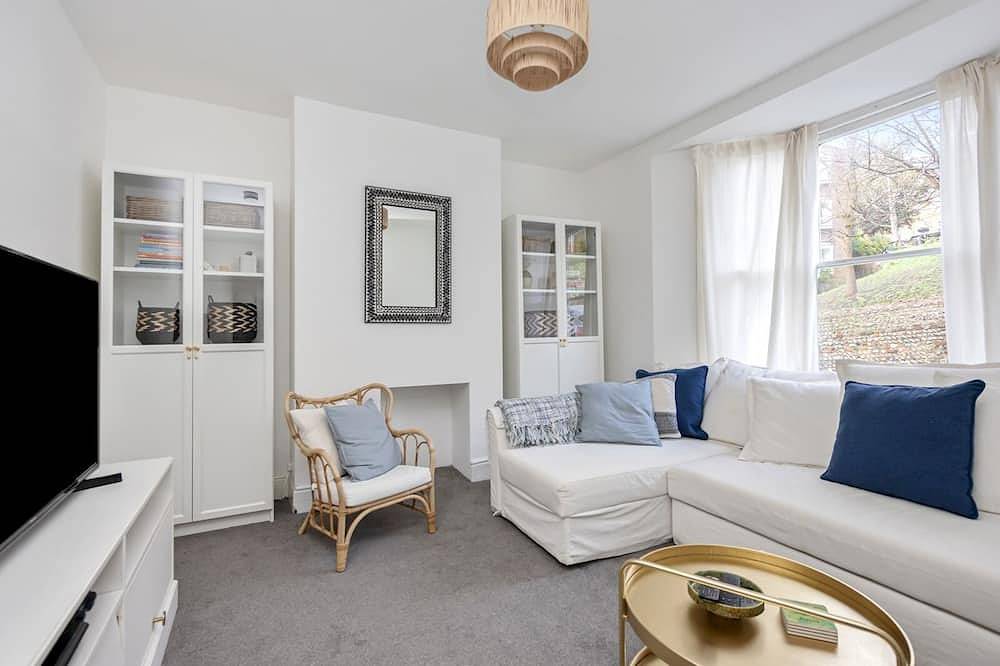 Glamping for 4 People in Brighton, Sussex