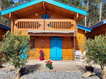 Cottage pour 6 personnes, avec sauna et piscine ainsi que balcon et jacuzzi à Bias