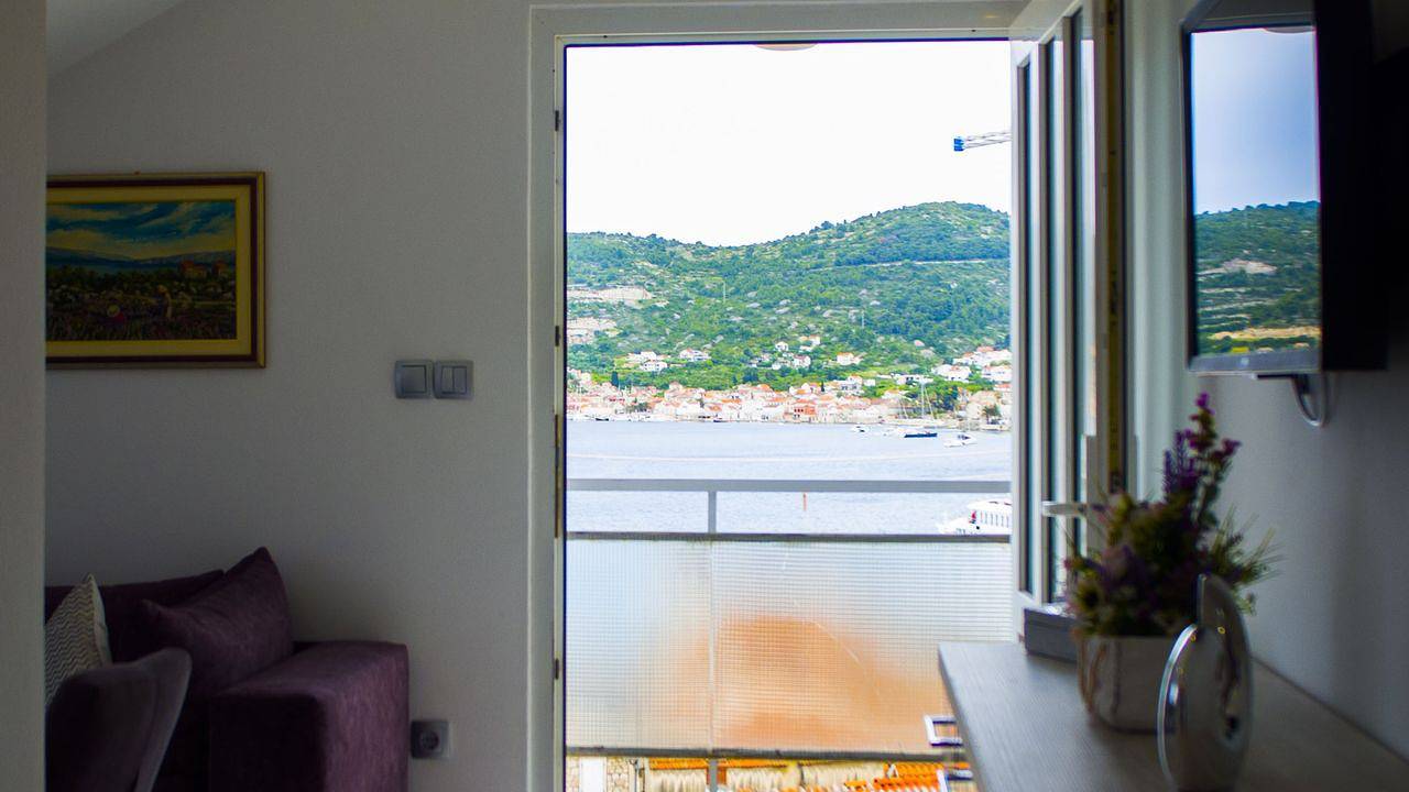 Ganze Ferienwohnung, Ferienwohnung für 3 Personen (35 m²) in Vis in Vis Stadt, Vis