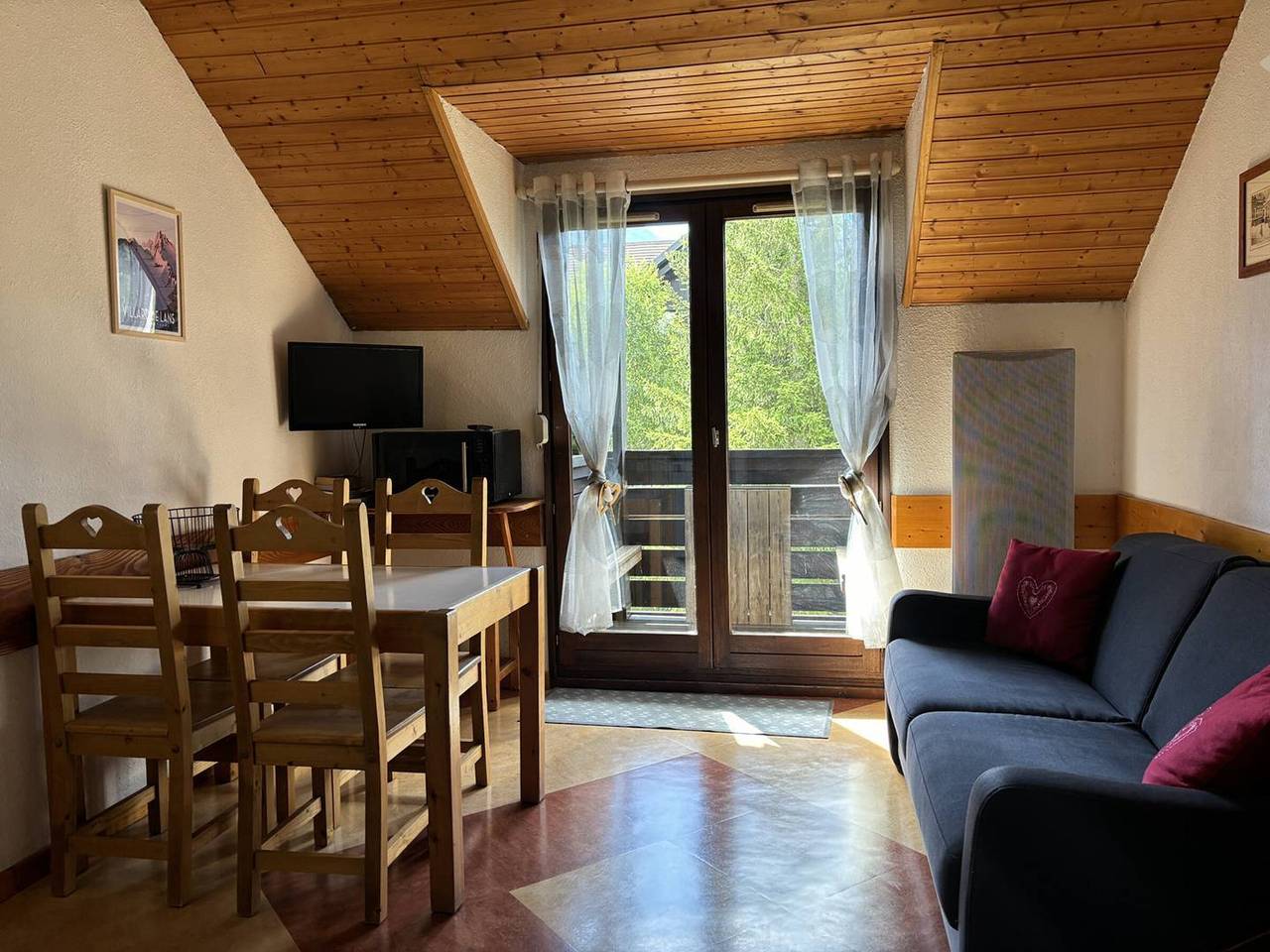 Studio entier, Studio mezzanine avec balcon et parking privé au cœur de Villard-de-Lans in Villard-de-Lans, Parc naturel régional du Vercors