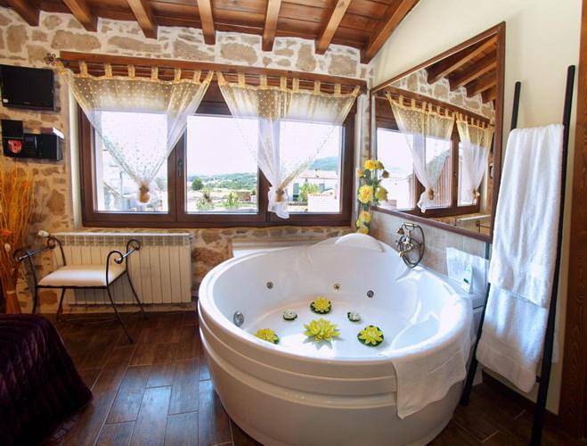 Casa rural para 8 personas, con terraza además de vistas y jardín en Carrera