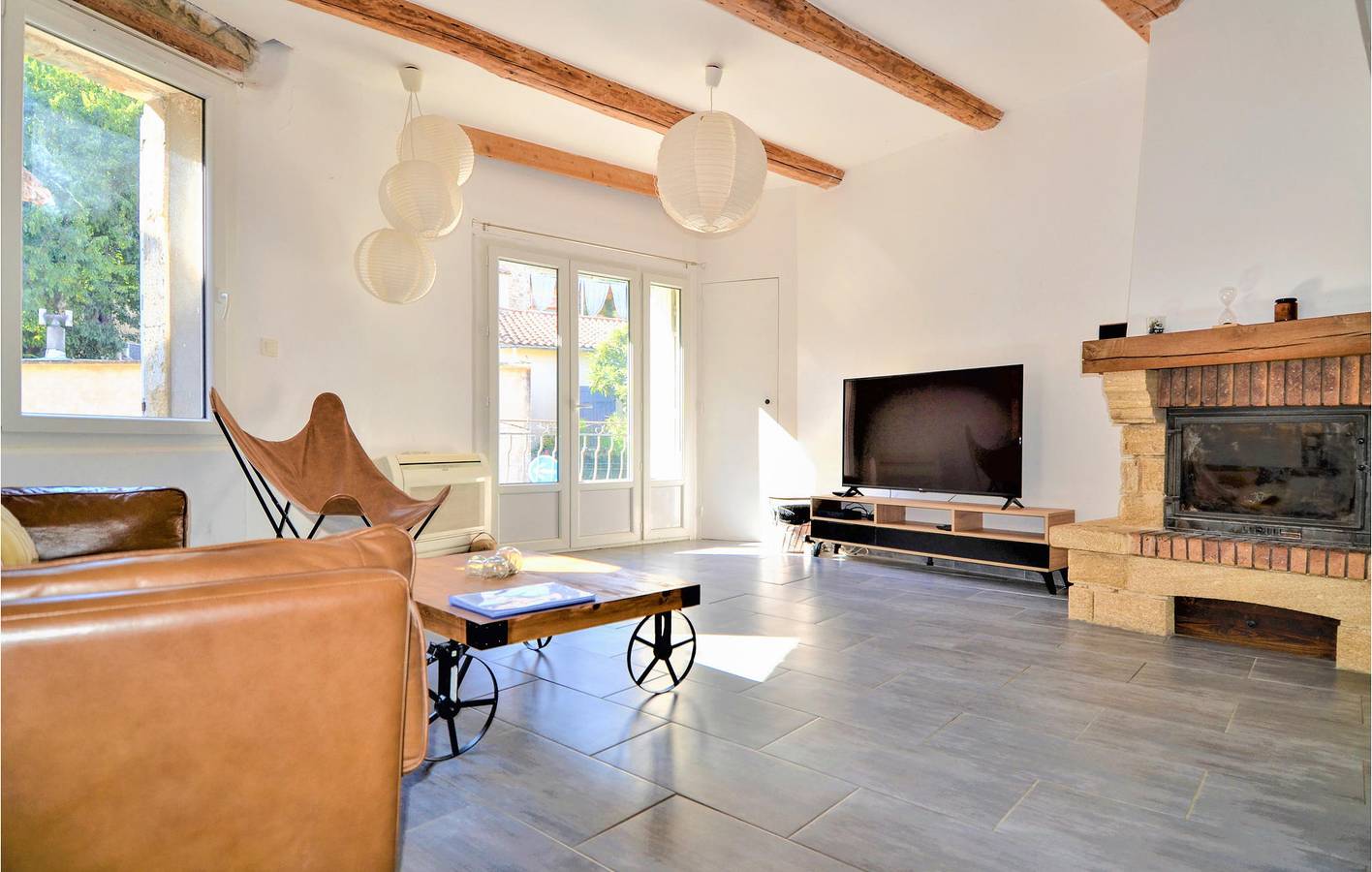 Laudun l'Ardoise 200m : Appartement douillet climatisé avec commodités in Laudun-l'Ardoise, Région de Nîmes