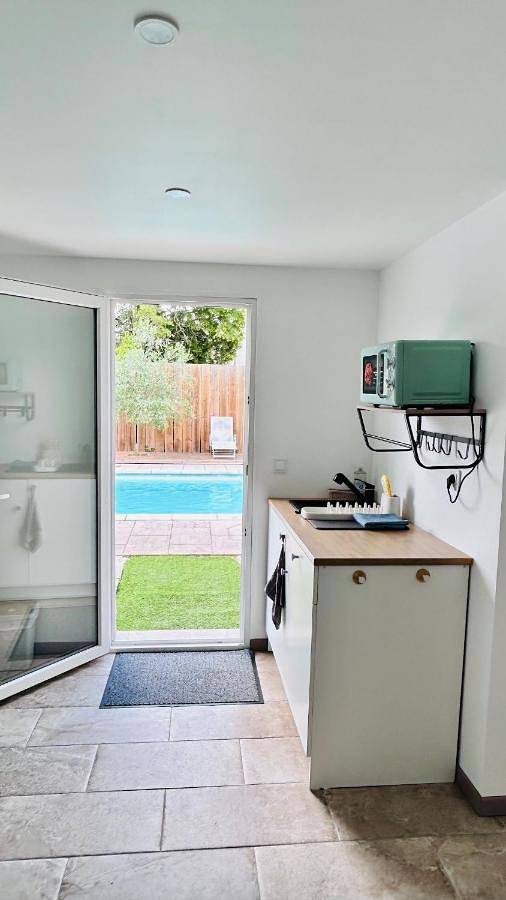 Appartement entier, La Dolce Vita studio avec piscine in Eysines, Région de Bordeaux