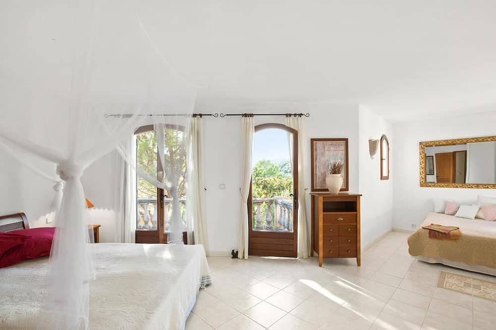 Charming house in Provence - sleeps 8 in Auribeau-sur-Siagne, Region de Cannes