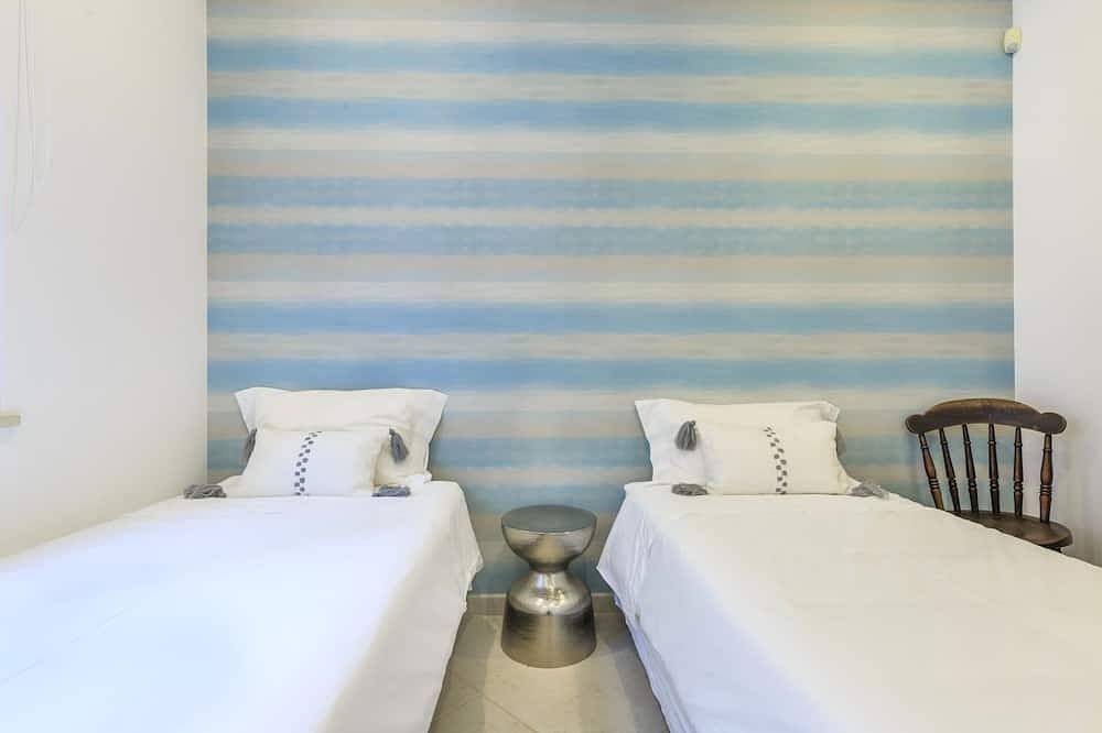 5 Star Villa Cyclamen – Luxury Pools & Spa in Quinta do Lago, Almancil