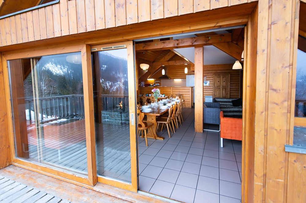 Chalet in Oz station from 8 to 20 pers in Oz, Écrins National Park