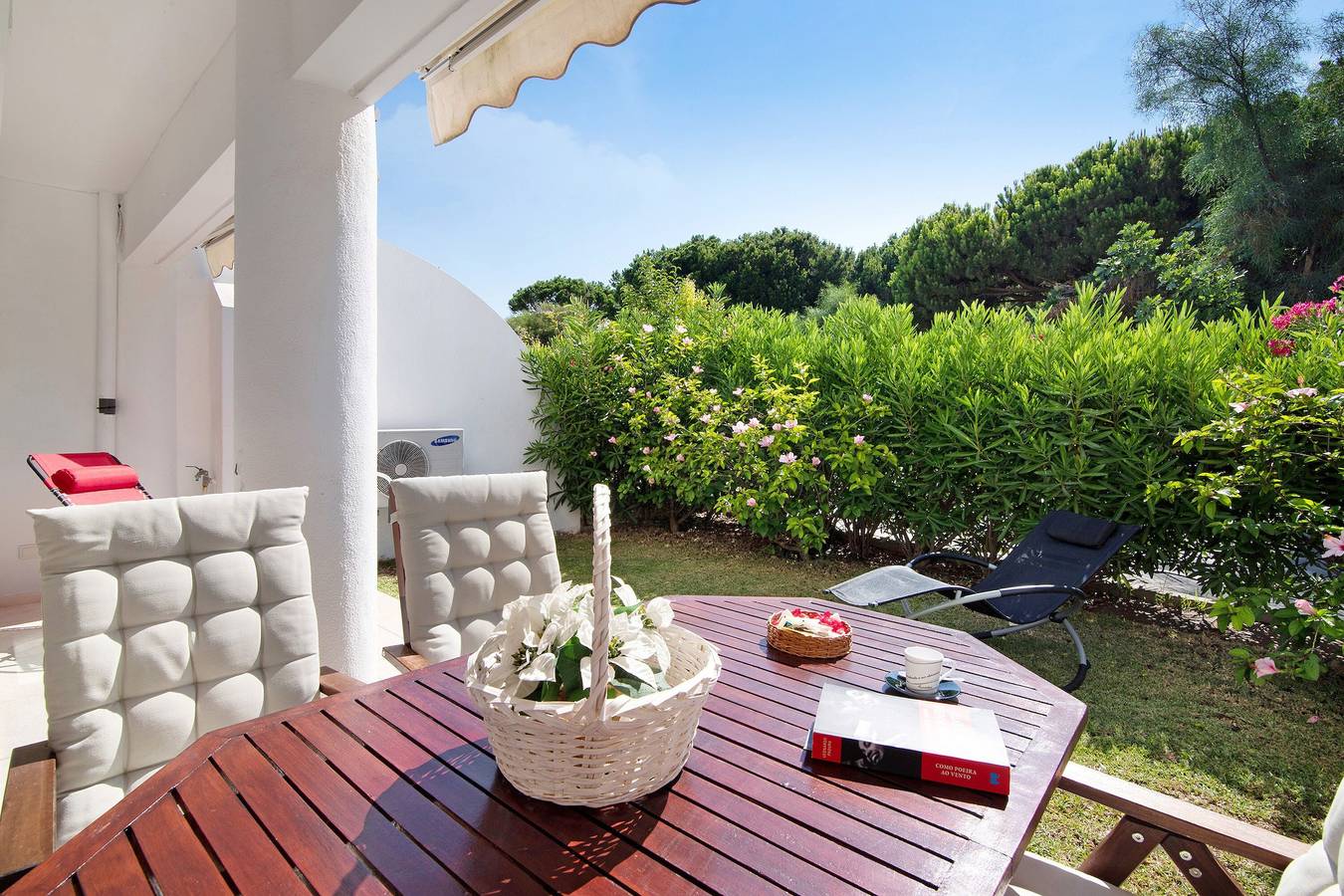 Appartement entier, Appartement de vacances 'Grand Appartement à Vale do Lobo' avec jardin privé et Wi-Fi in Vale do Lobo, Quarteira