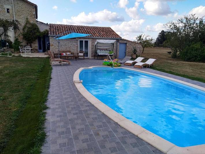 Maison de vacances pour 15 personnes, avec Balcon et Terrasse ainsi que Jardin et Piscine