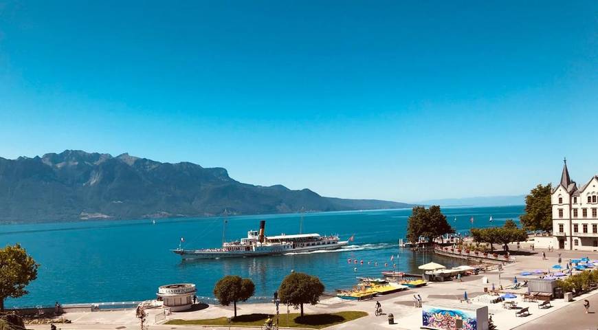 Hôtel pour 4 personnes, avec vue ainsi que vue sur le lac et balcon, animaux acceptés à Vevey
