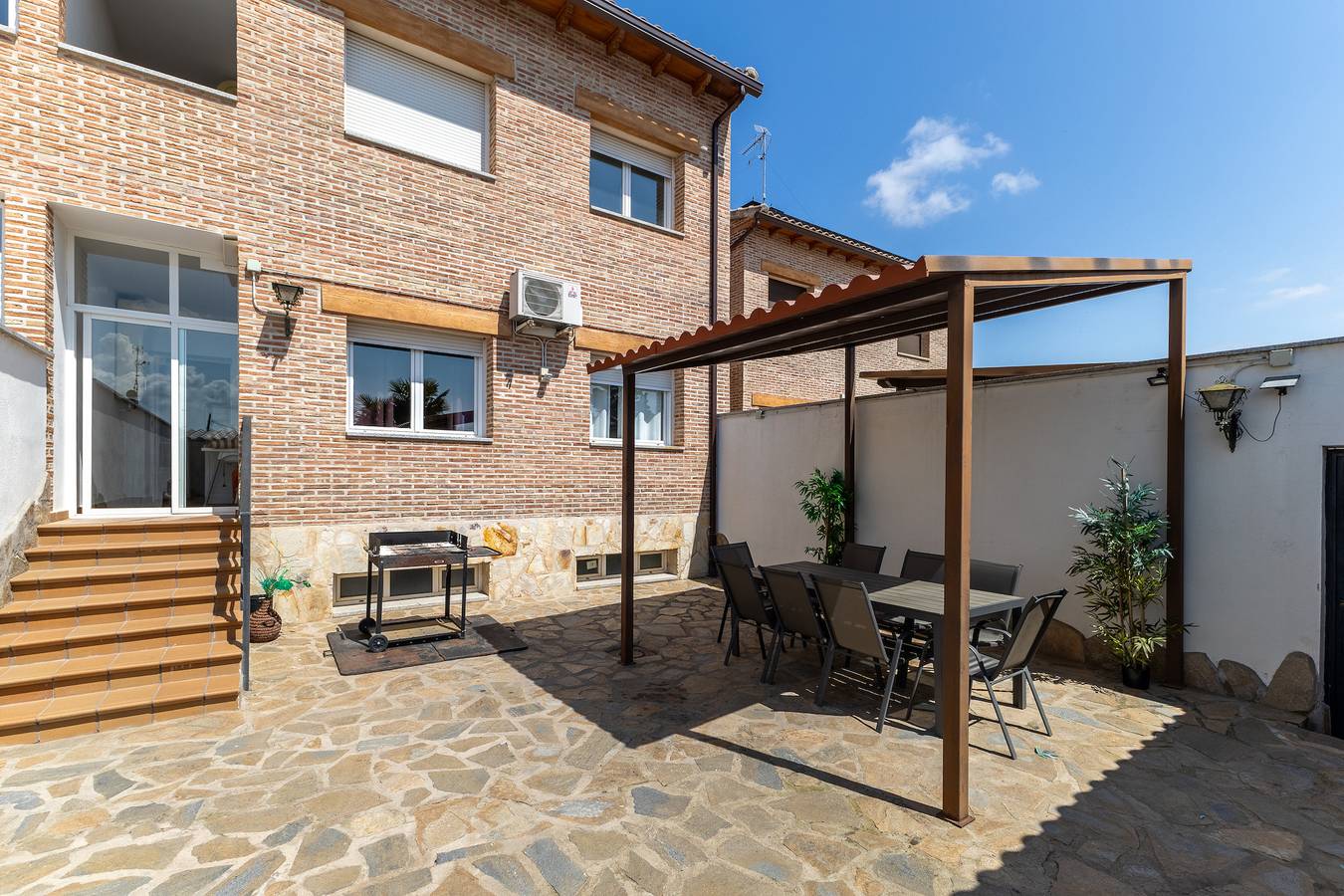 Casa de vacaciones 'Callejon Del Pozo 3 Cerca de Puy Du Fou' con piscina compartida in Gálvez, Provincia de Toledo