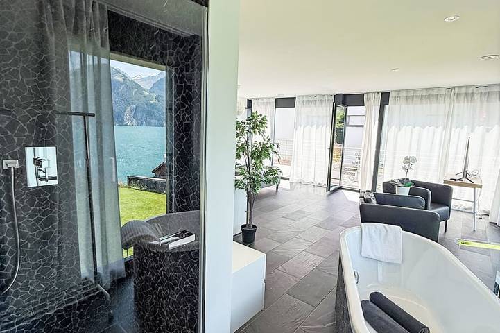 Villa am See in Vierwaldstättersee (UR), Vierwaldstättersee
