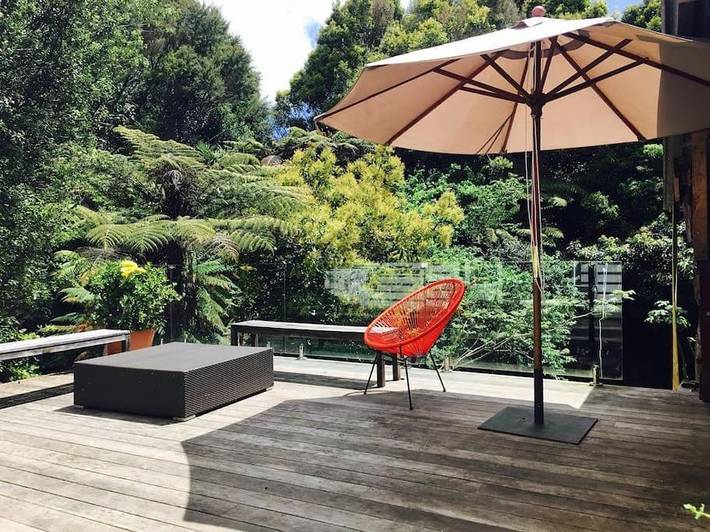 Bungalow für 4 Personen, mit Ausblick und Balkon sowie Garten in Auckland