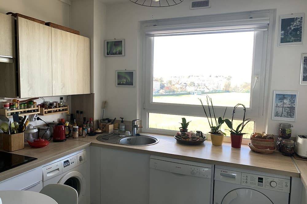 Apartamento entero, Bel Appartement- Terrasse. Vue Exceptionnelle Paris à 15 mn Train, Tram, bus in Saint-Cloud, Altos del Sena