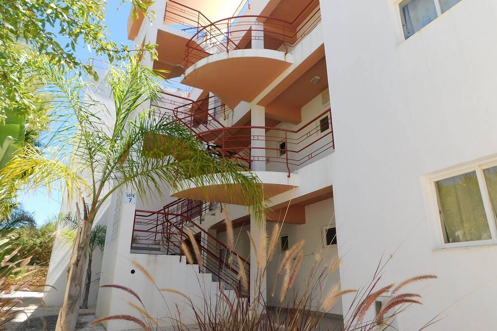 Ganze Wohnung, Wohnung in Meia Praia, Perola Eigentumswohnung in São Sebastião, Lagos