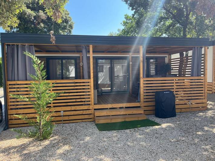 Camping pour 5 personnes, avec terrasse, adapté aux familles à Biograd na Moru - 2