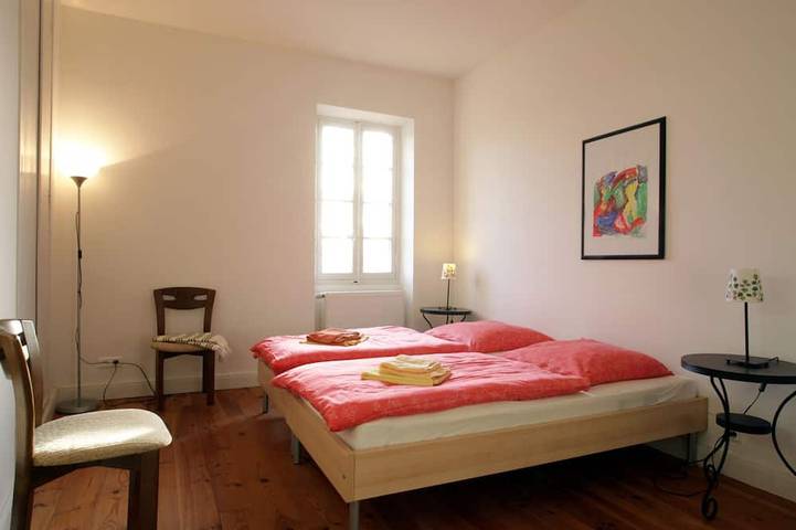 Location de vacances pour 17 personnes, avec jardin ainsi que piscine et terrasse, animaux acceptés à Saint-Félix-de-Tournegat - 2