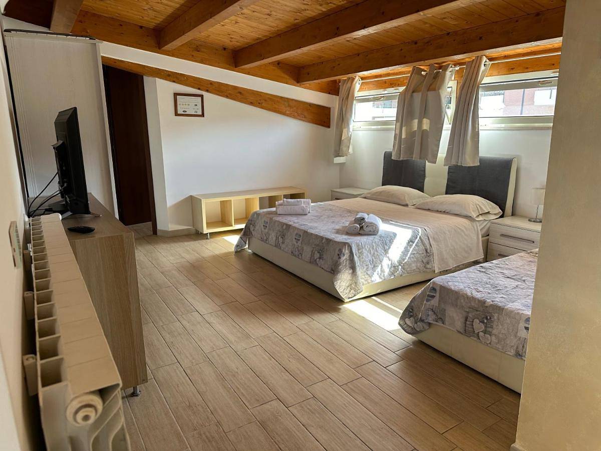 Studio with Balcony in Pescara, Province de Pescara
